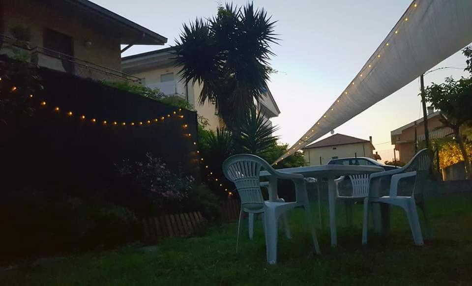 Casa Vacanze Darena Tortoreto Exteriör bild