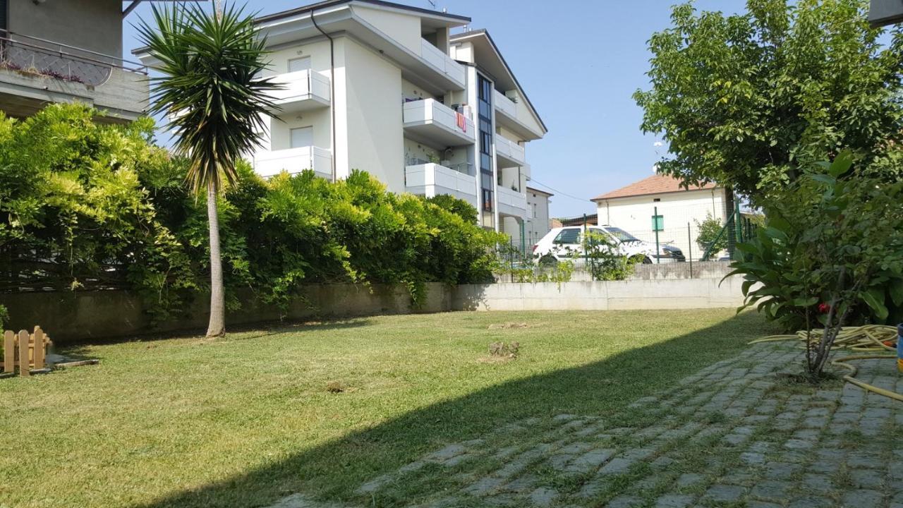 Casa Vacanze Darena Tortoreto Exteriör bild